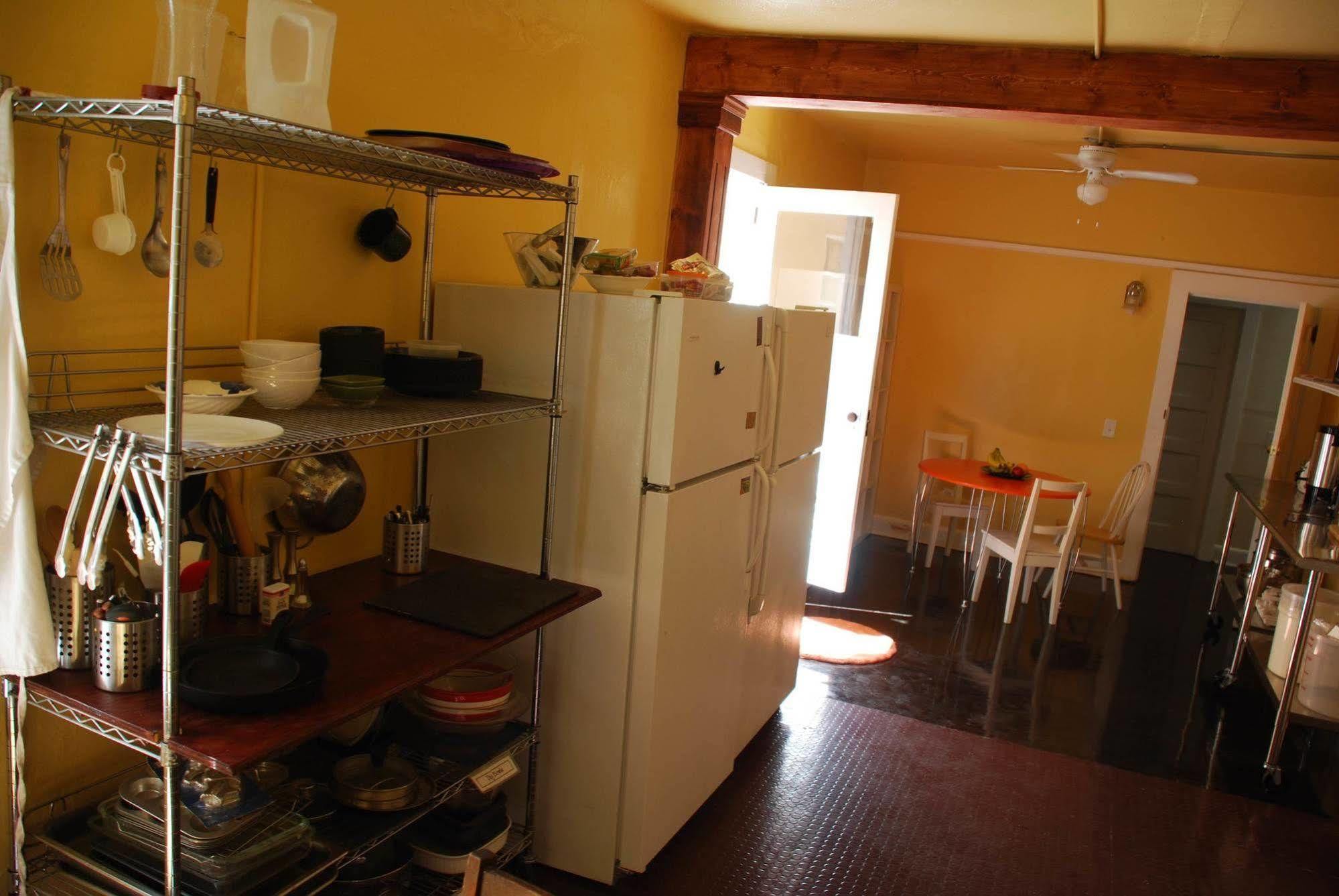 Hostel On 3Rd ซานดิเอโก ภายนอก รูปภาพ