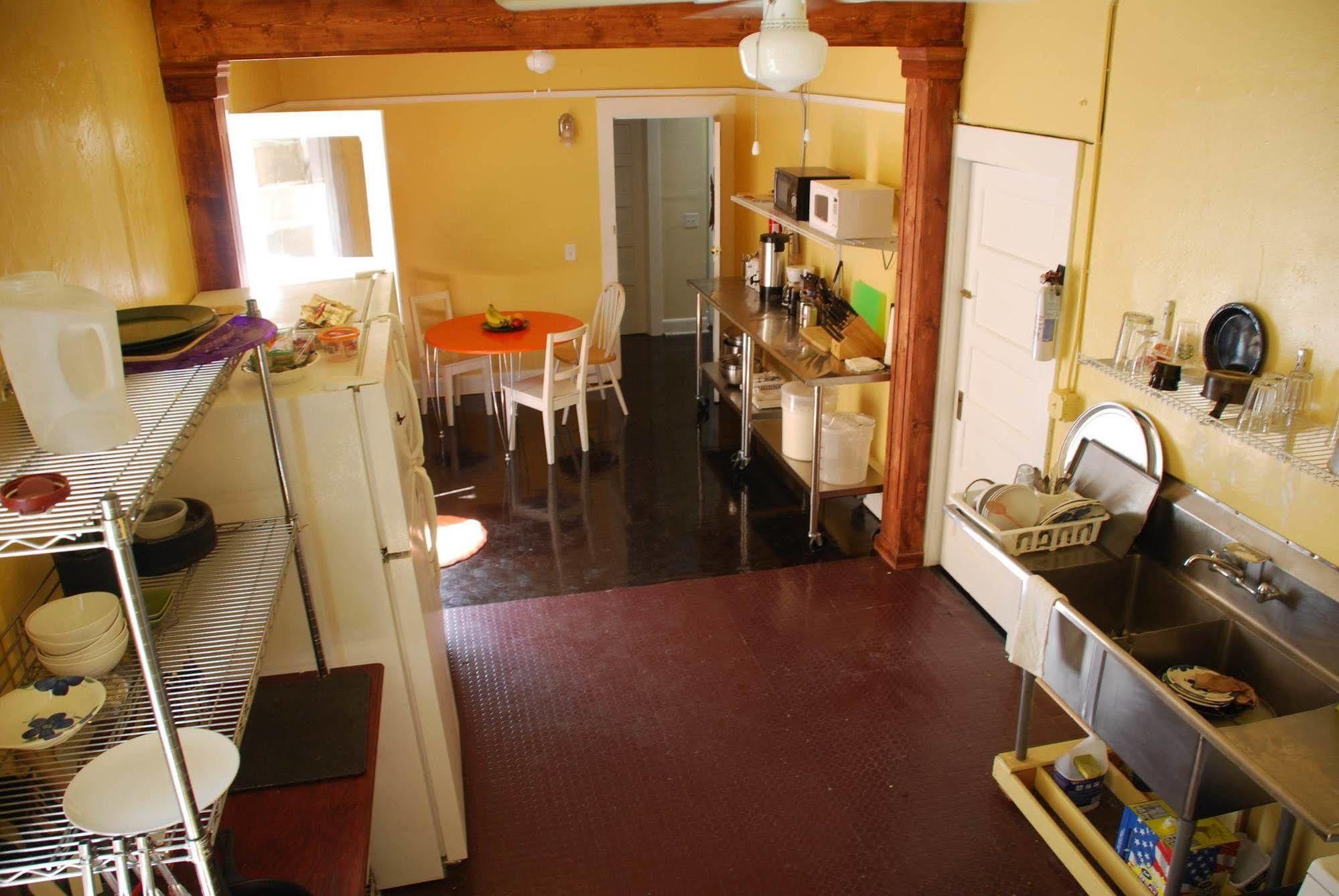 Hostel On 3Rd ซานดิเอโก ภายนอก รูปภาพ